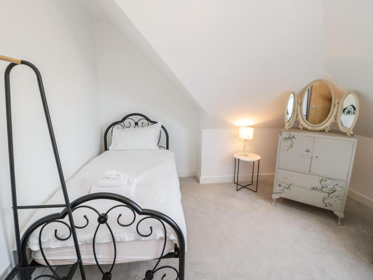 Beach House Rhôs-on-Sea Екстериор снимка