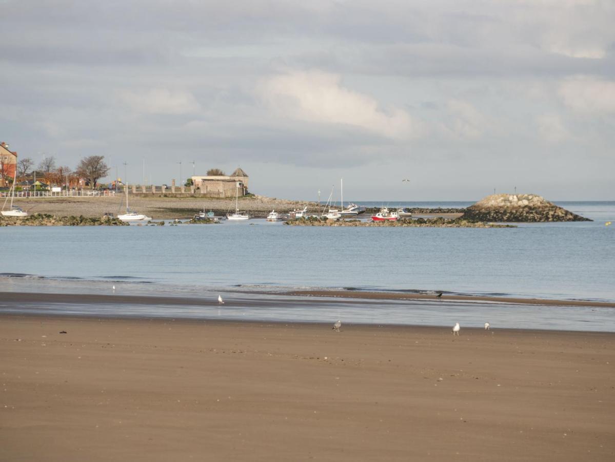 Beach House Rhôs-on-Sea Екстериор снимка