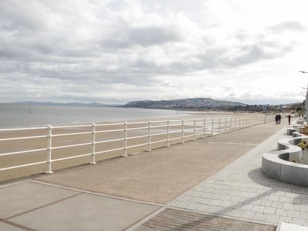 Beach House Rhôs-on-Sea Екстериор снимка