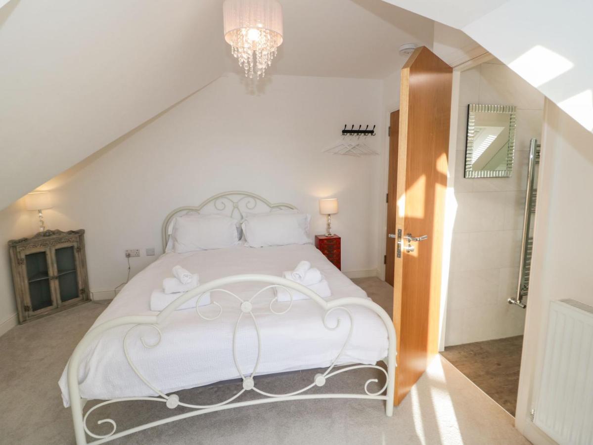Beach House Rhôs-on-Sea Екстериор снимка