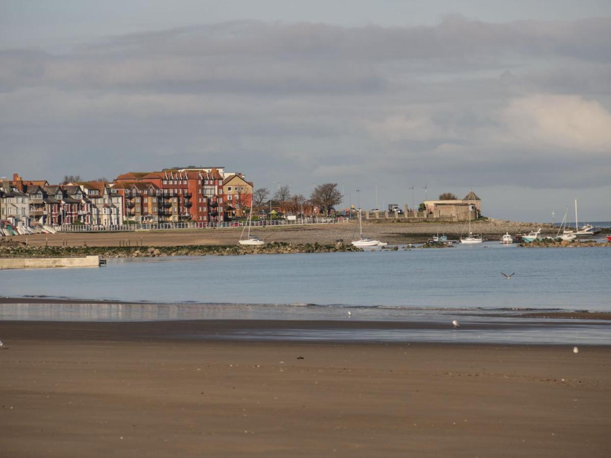 Beach House Rhôs-on-Sea Екстериор снимка