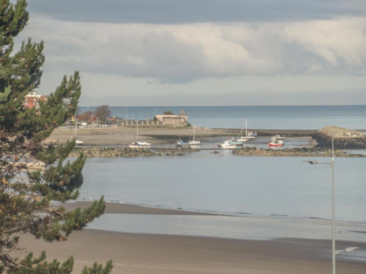 Beach House Rhôs-on-Sea Екстериор снимка