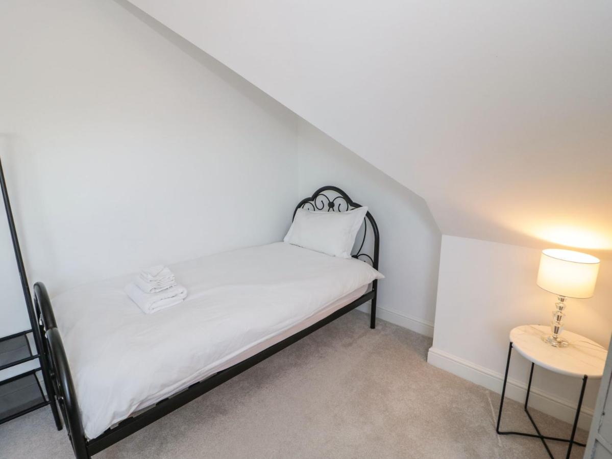 Beach House Rhôs-on-Sea Екстериор снимка
