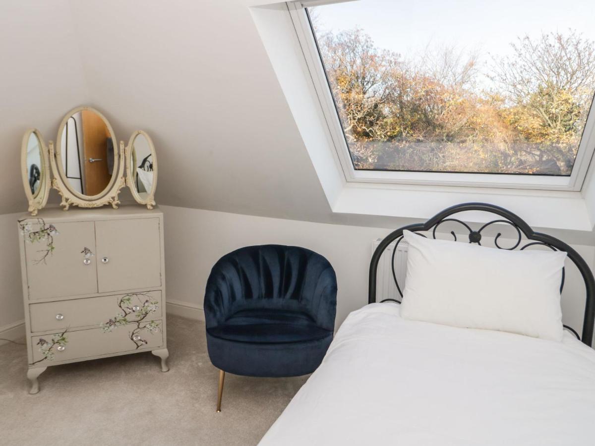 Beach House Rhôs-on-Sea Екстериор снимка