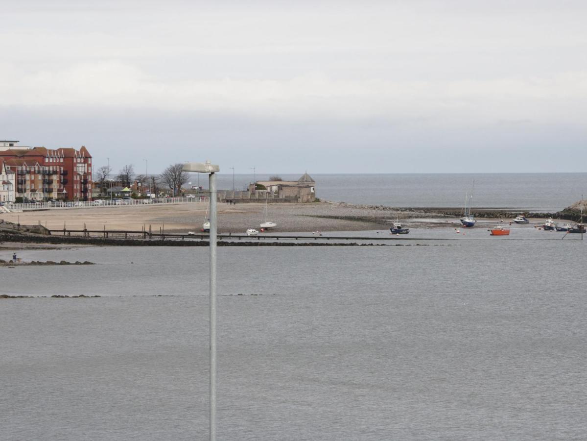 Beach House Rhôs-on-Sea Екстериор снимка